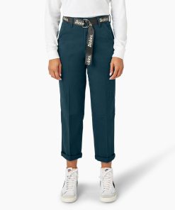Women's Relaxed Fit Cropped Cargo Pants